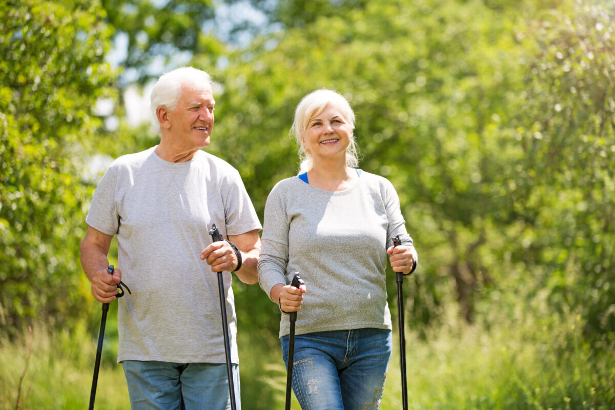 Nordic walking aneb Jak posilovat imunitu a srdce zdravou chůzí s hůlkami