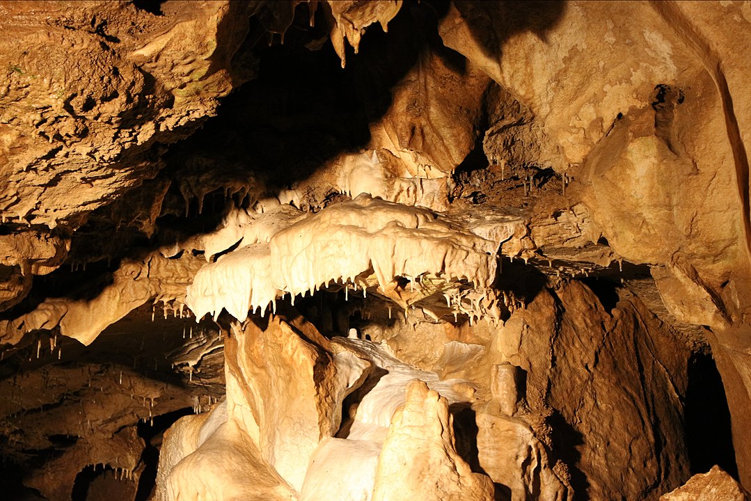 Jeskyně na Pomezí.