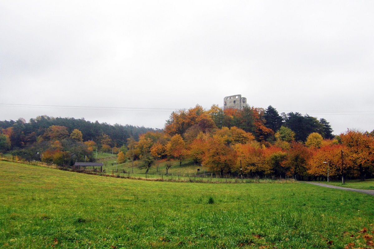 Skalní hrad Valečov