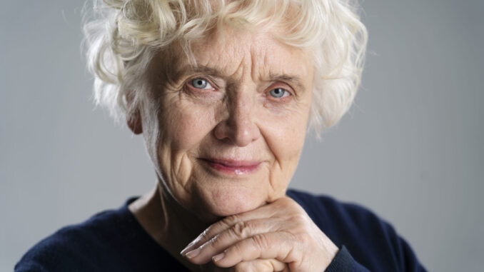 close-up-old-person-portrait (1)